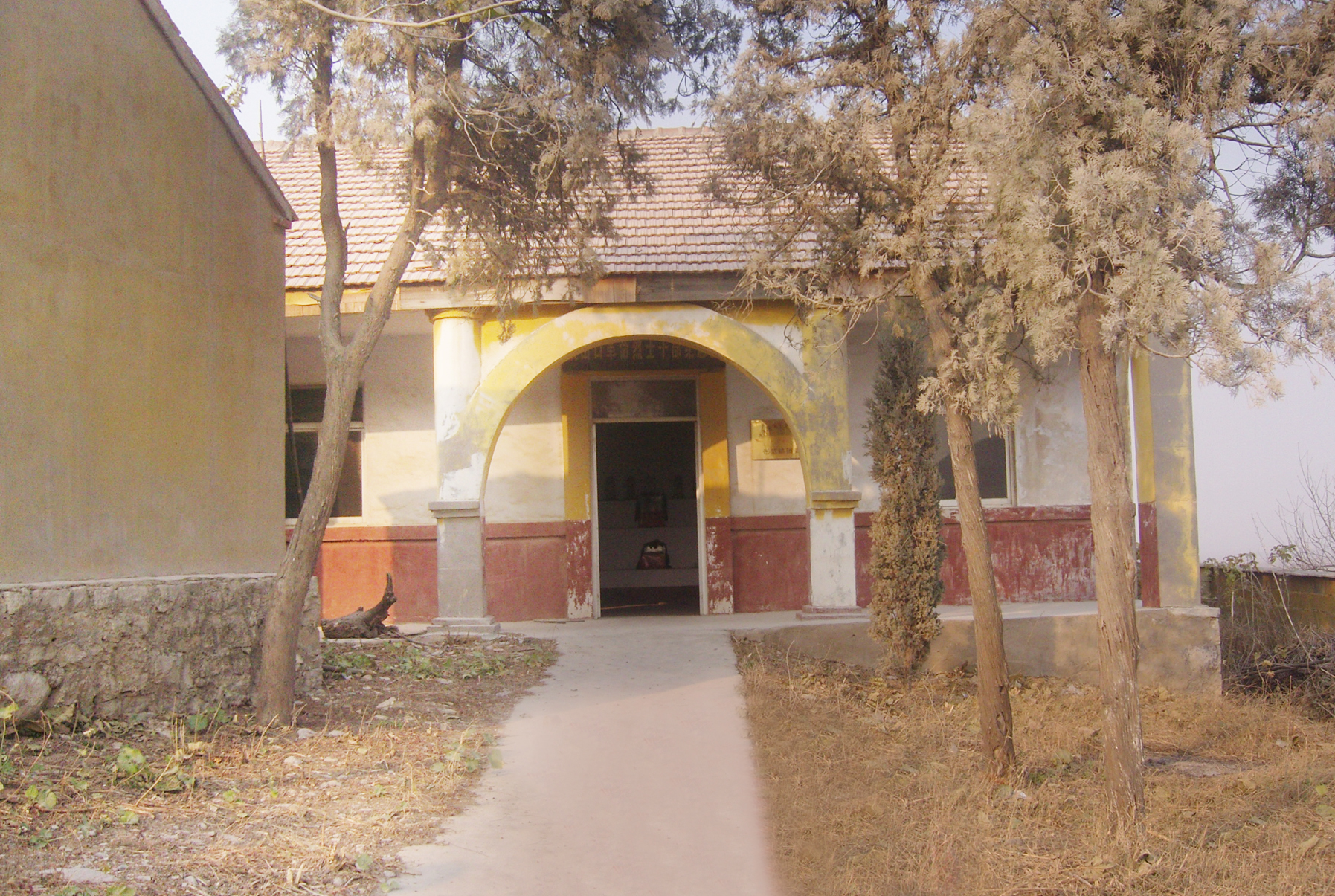 01 橫山革命烈士紀念堂全貌 拍攝人:郭允新 拍攝時間:2010年10月10日.JPG